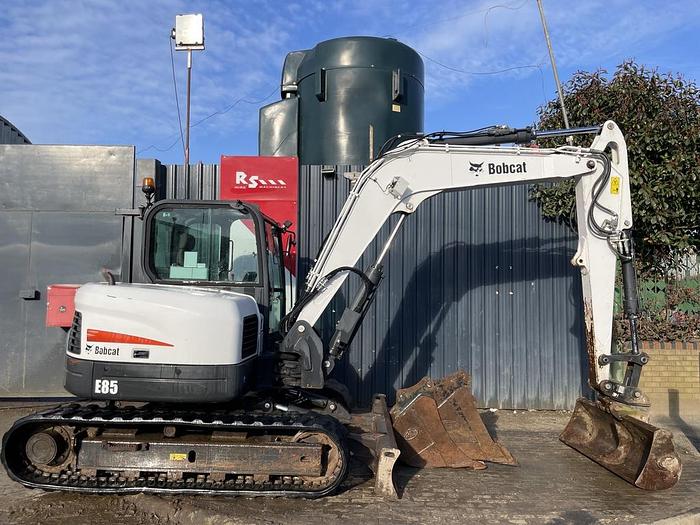 Used Bobcat E85 8.6t Midi Excavator