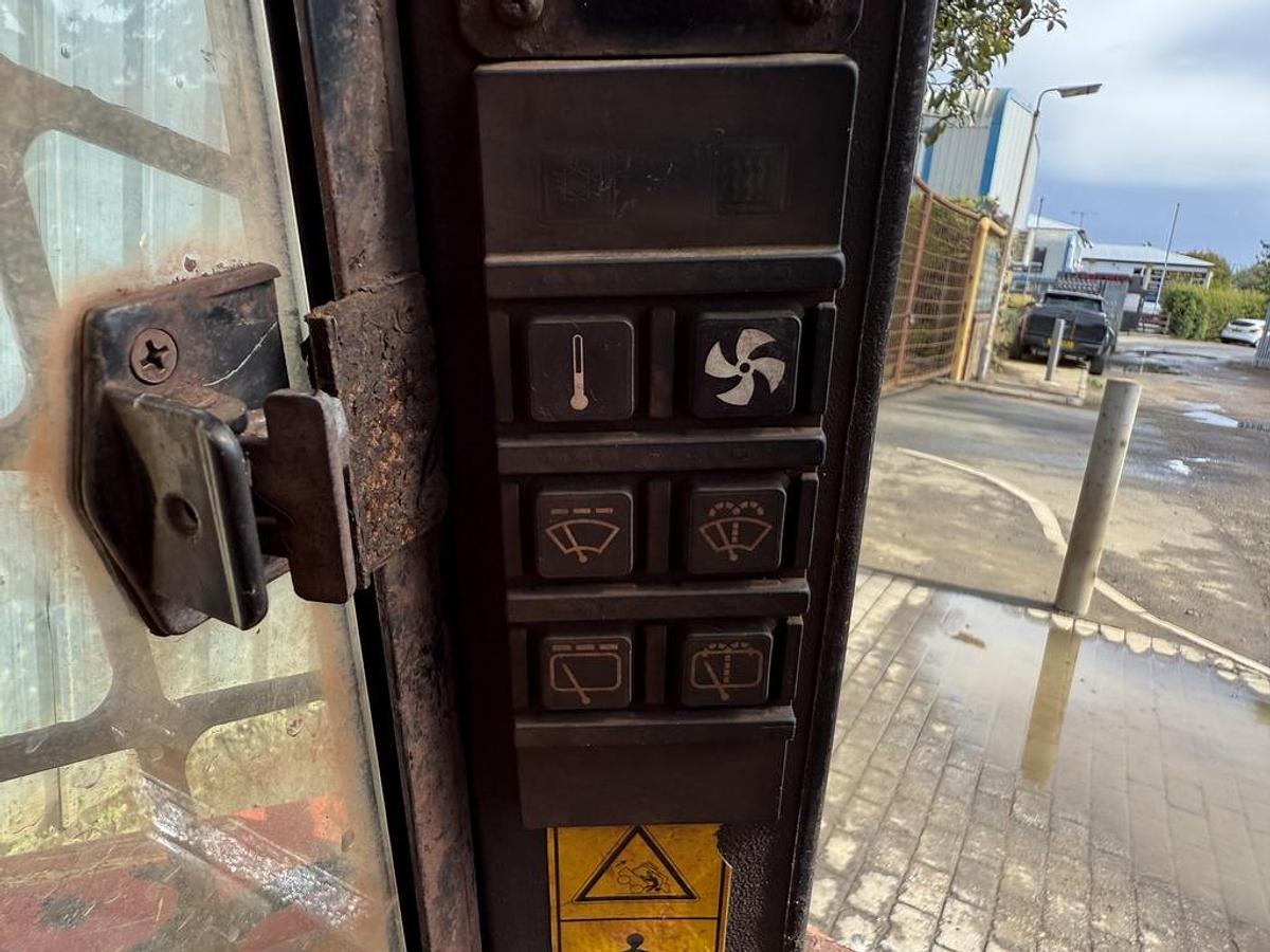 Used Manitou 1650R Skid Steer Loader