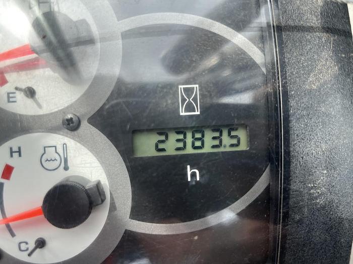 Used KOMATSU PC26 MR-3