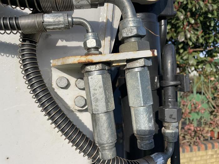 Used Bobcat E85 8.6t Midi Excavator