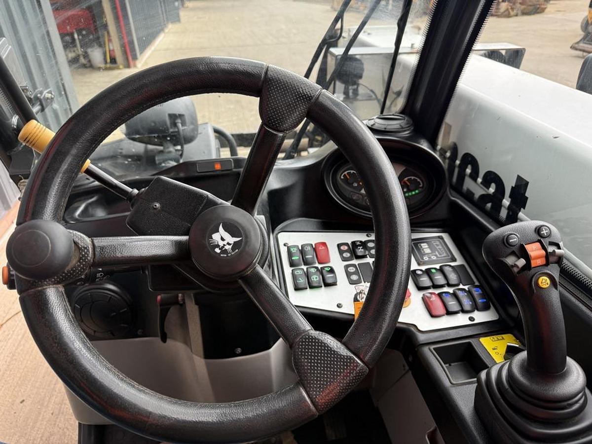Used Bobcat TL30.60 Agri 6m Telehandler