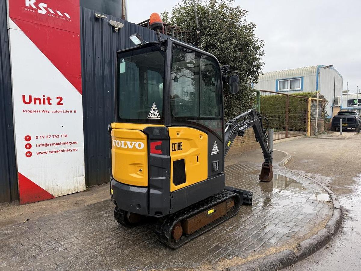 Used VOLVO EC18E