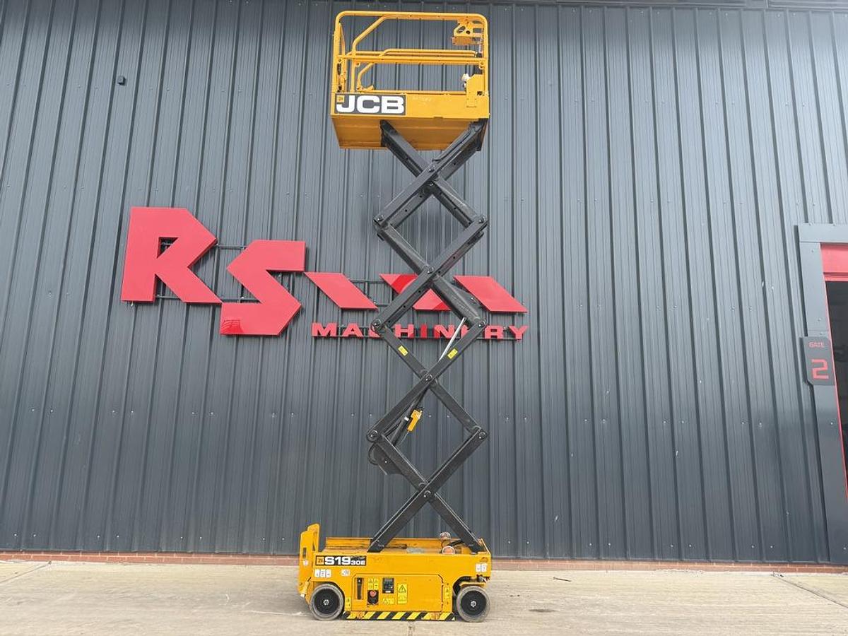 Used JCB S1930E 8m Electric Scissor Lift