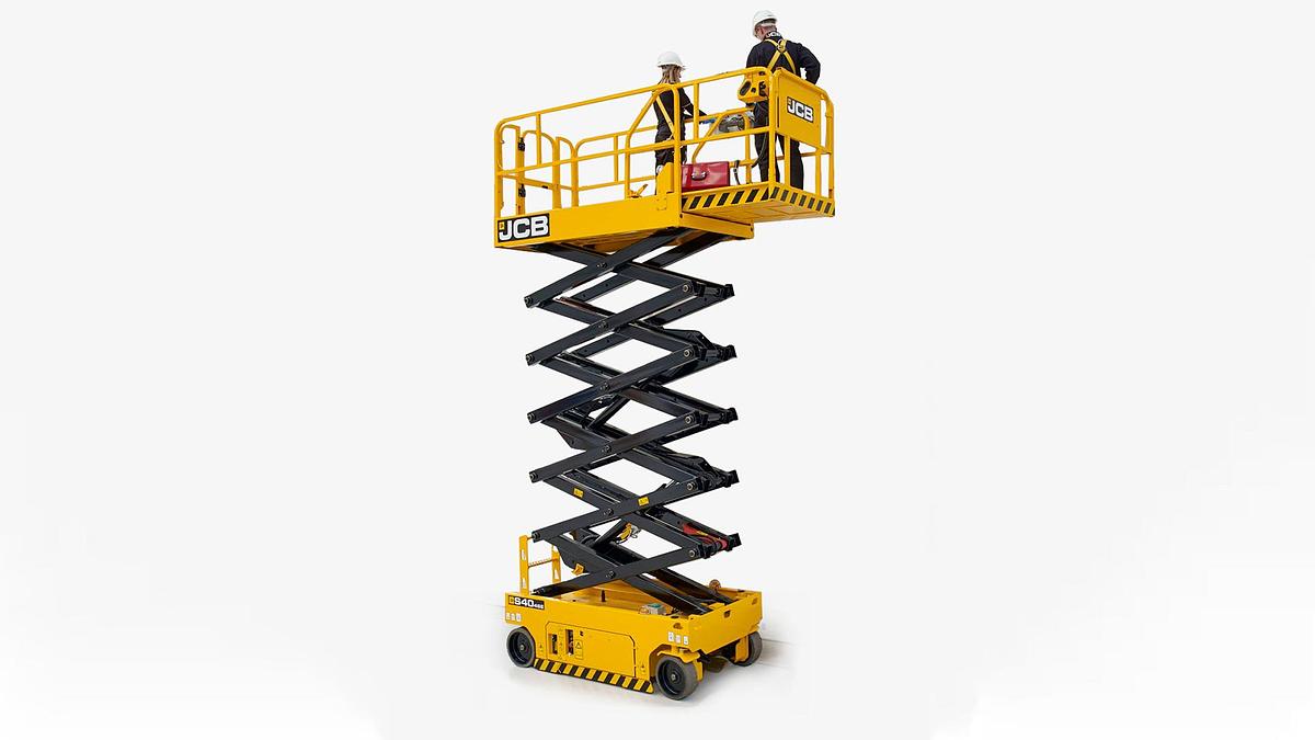 Used 14 M ELECTRIC SCISSOR LIFT