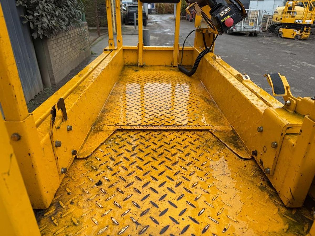 Used JCB S1930E 8m Electric Scissor Lift