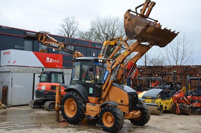 Used CASE 590ST