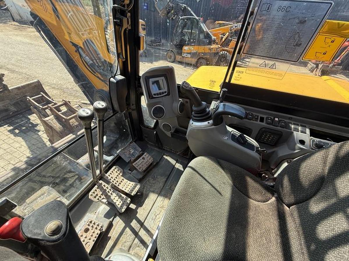 Used JCB 86C-1