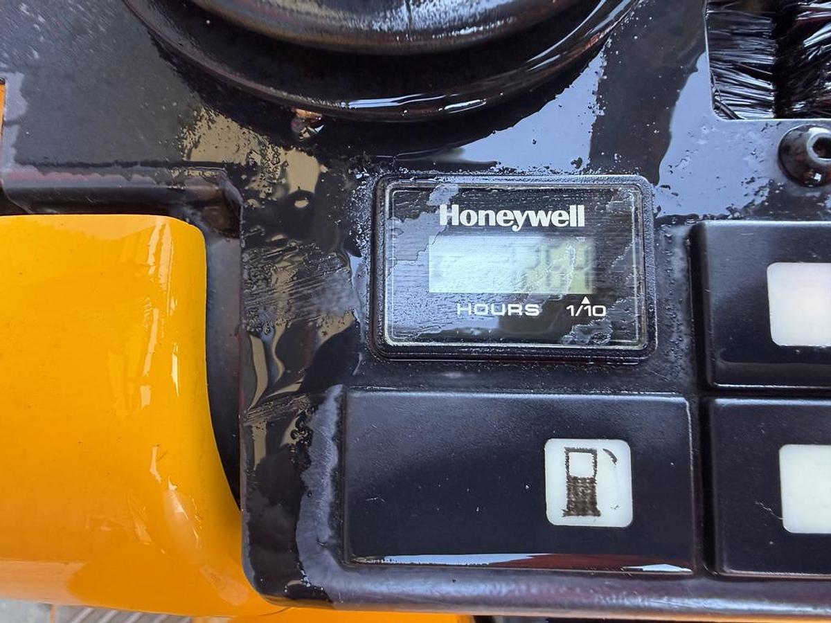 Used JCB 8008 CTS 1t Micro Excavator