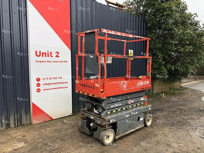 Used SKYJACK SJ III 3219
