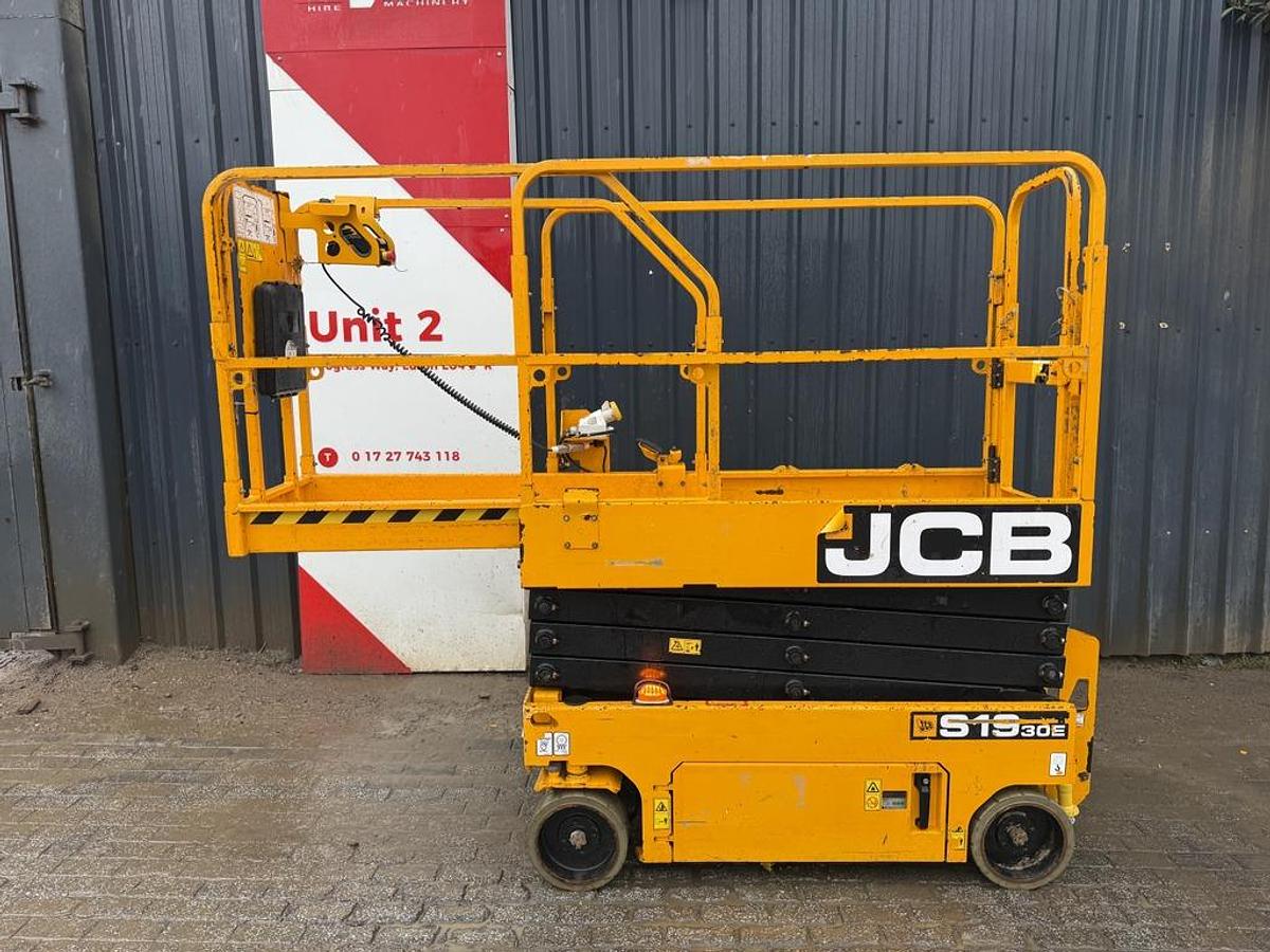 Used JCB S1930E 8m Electric Scissor Lift