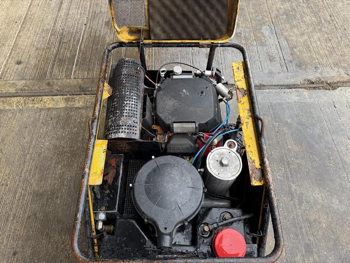 Used CompAir C14 1.4 m3/min Compressor