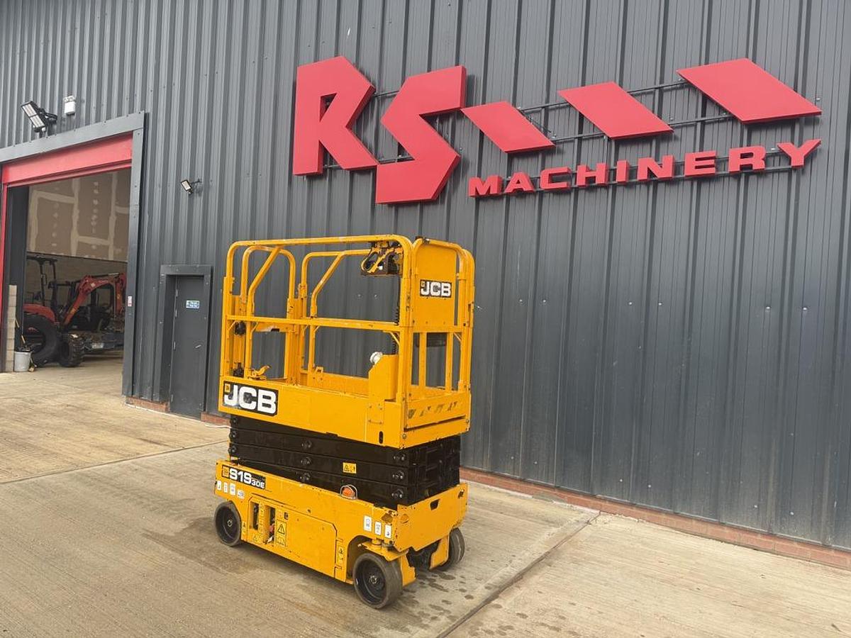 Used JCB S1930E 8m Electric Scissor Lift