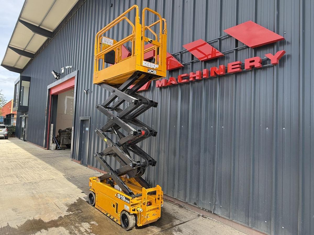 Used 2022 JCB S1930E