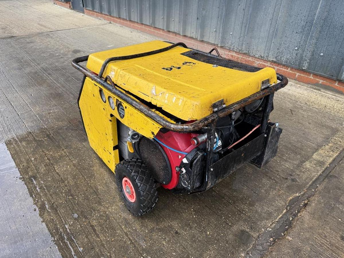 Used CompAir C14 1.4 m3/min Compressor