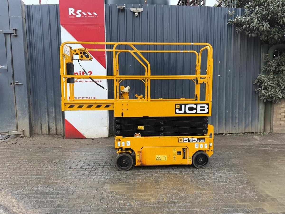 Used JCB S1930E 8m Electric Scissor Lift
