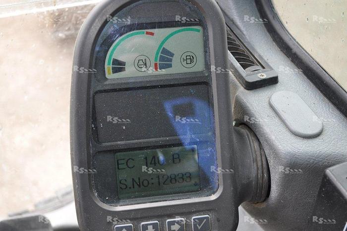 Used VOLVO EC140B LC