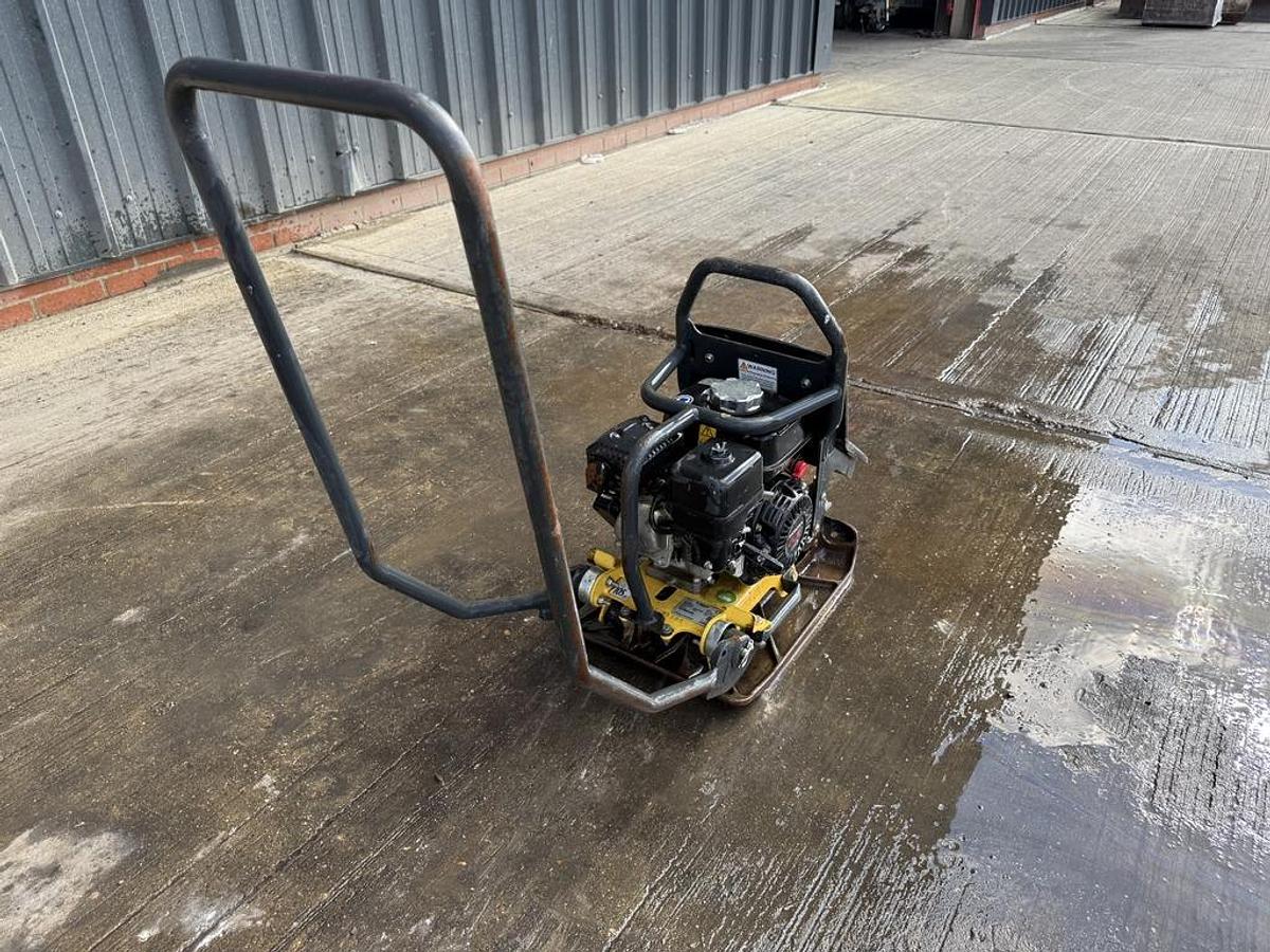 Used Bomag BP 10/35 65kg Plate Compactor