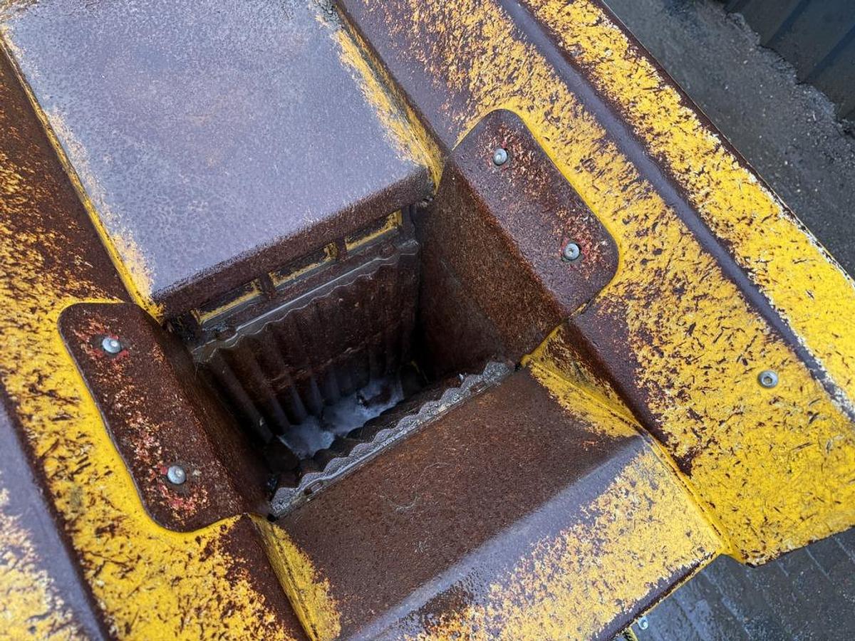 Used Dragon CR300 Tracked Mini Crusher