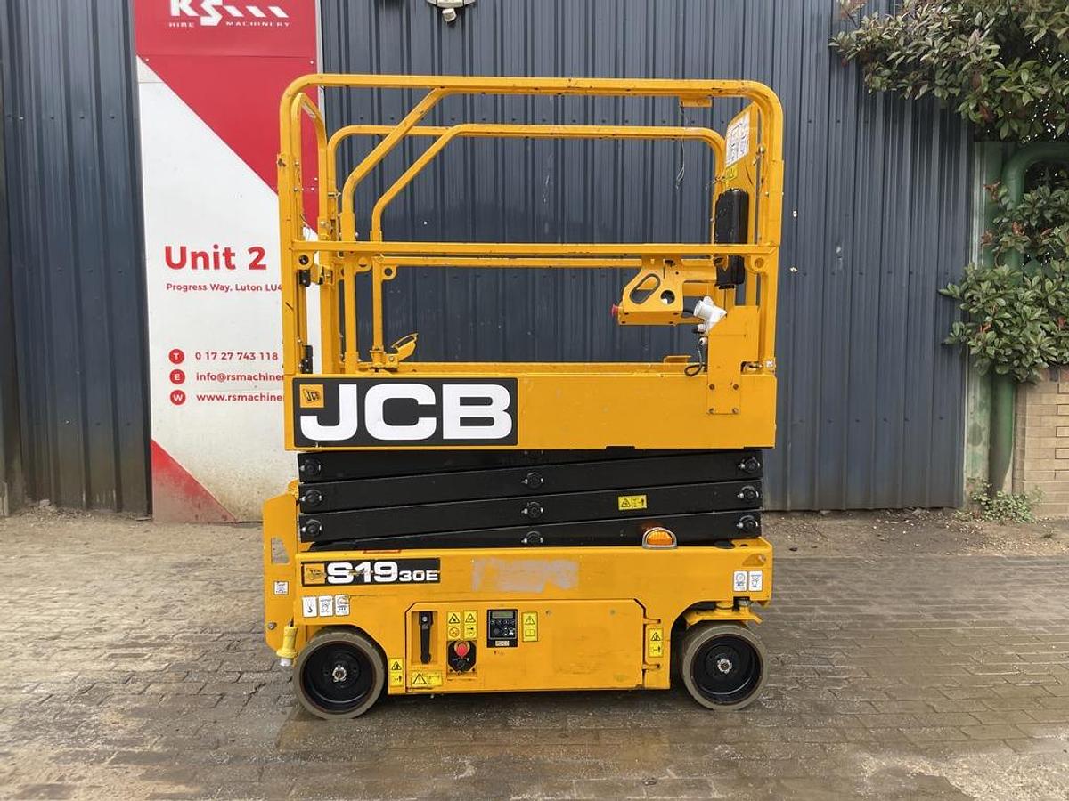 Used JCB S1930E 8m Electric Scissor Lift
