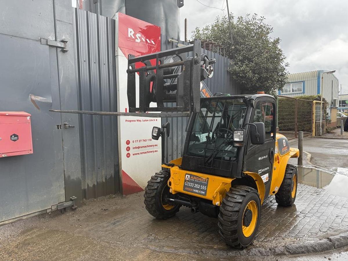 Used JCB 520-40 2t 4m Telehandler
