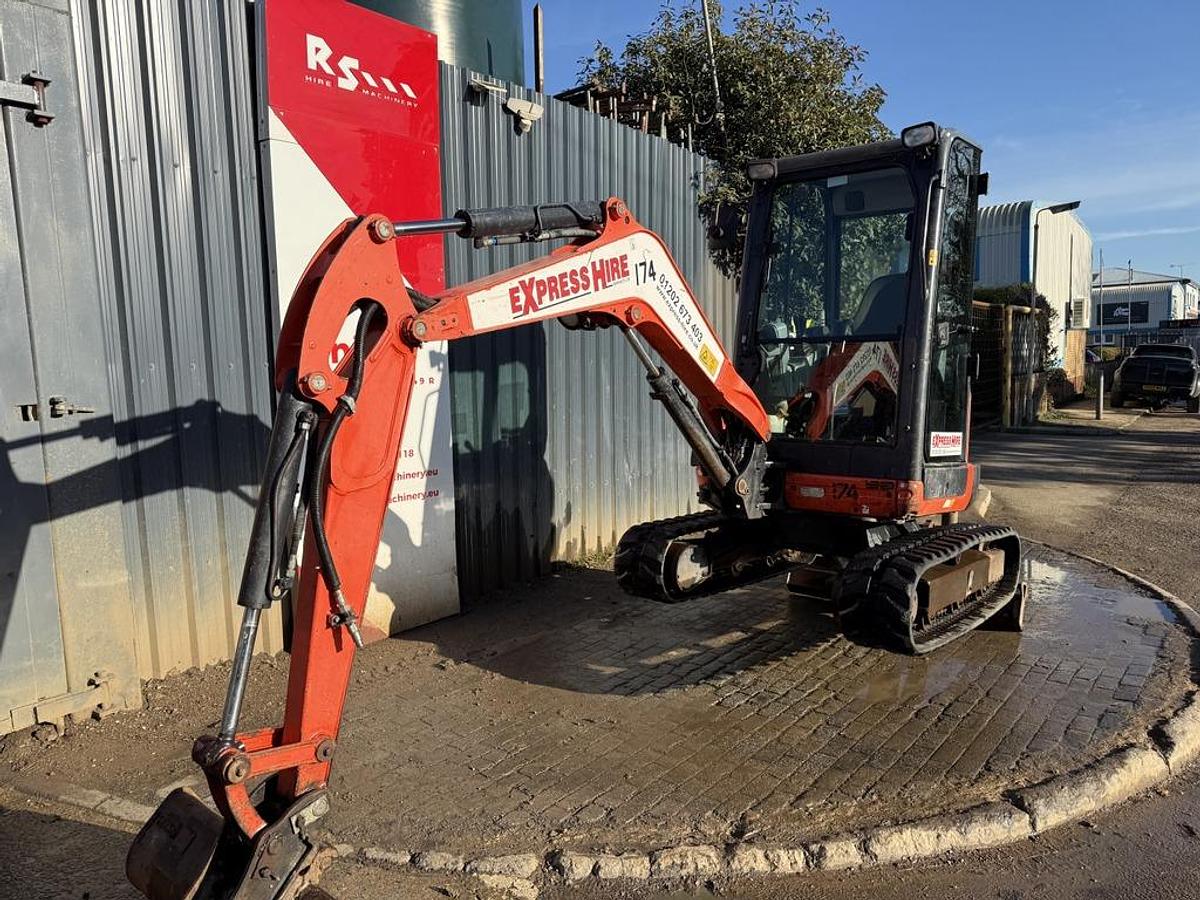 Used Kubota U27-4 2.7t Mini Excavator