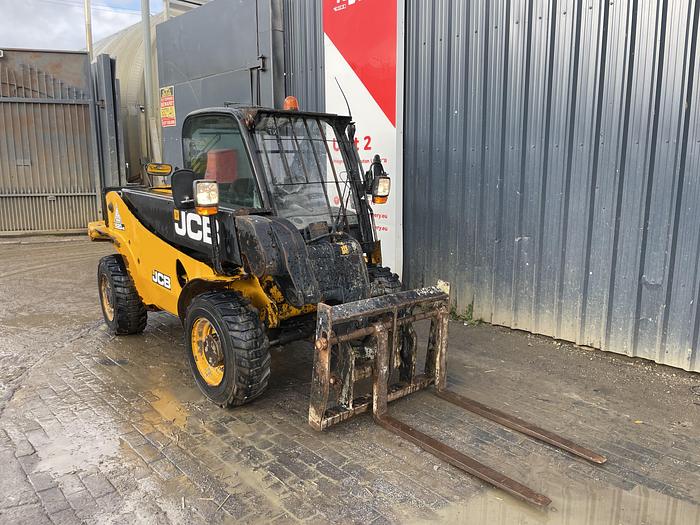 Used JCB 520-40
