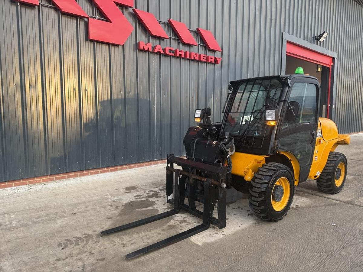Used JCB 520-40 2t 4m Telehandler