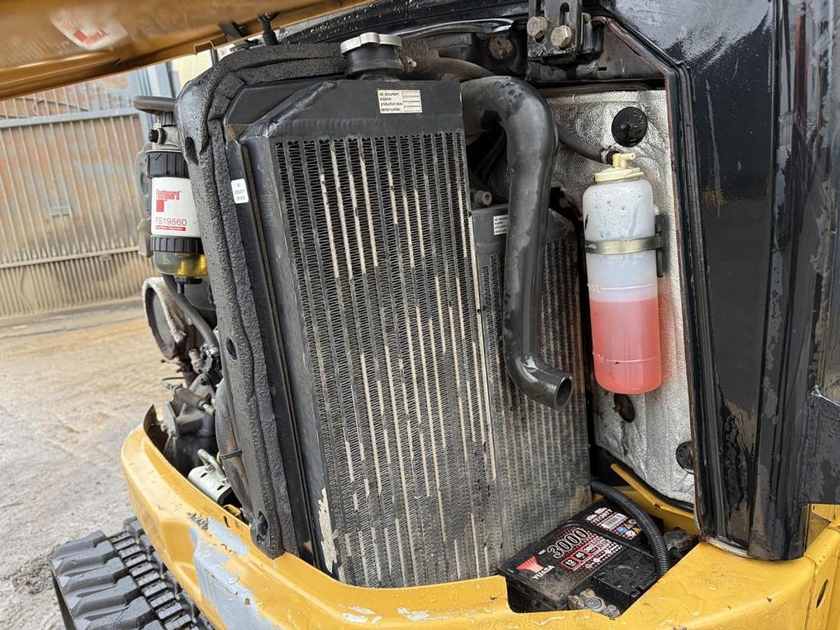 Used Caterpillar 302.7D CR 2.8t Mini Excavator