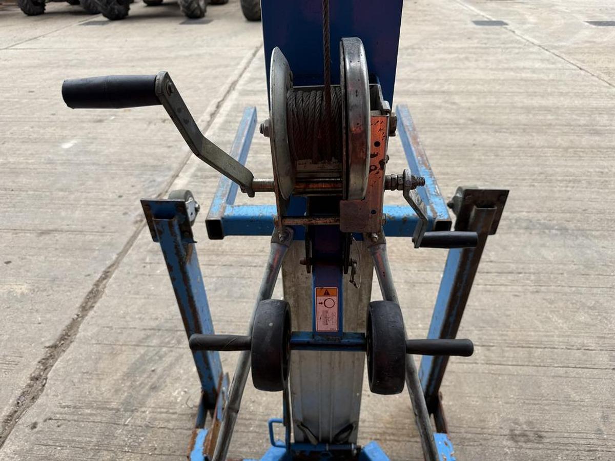 Used Genie SLA-10 Material Lift