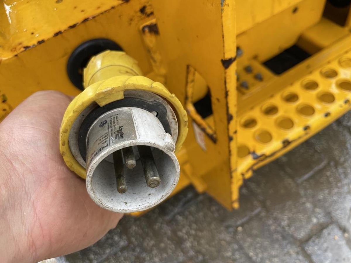 Used JCB S3246E 12m Electric Scissor Lift