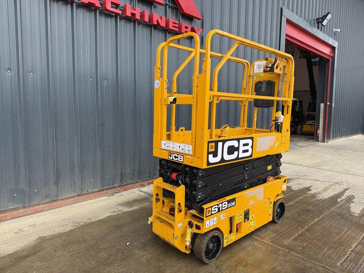 Used JCB S1930E 8m Electric Scissor Lift