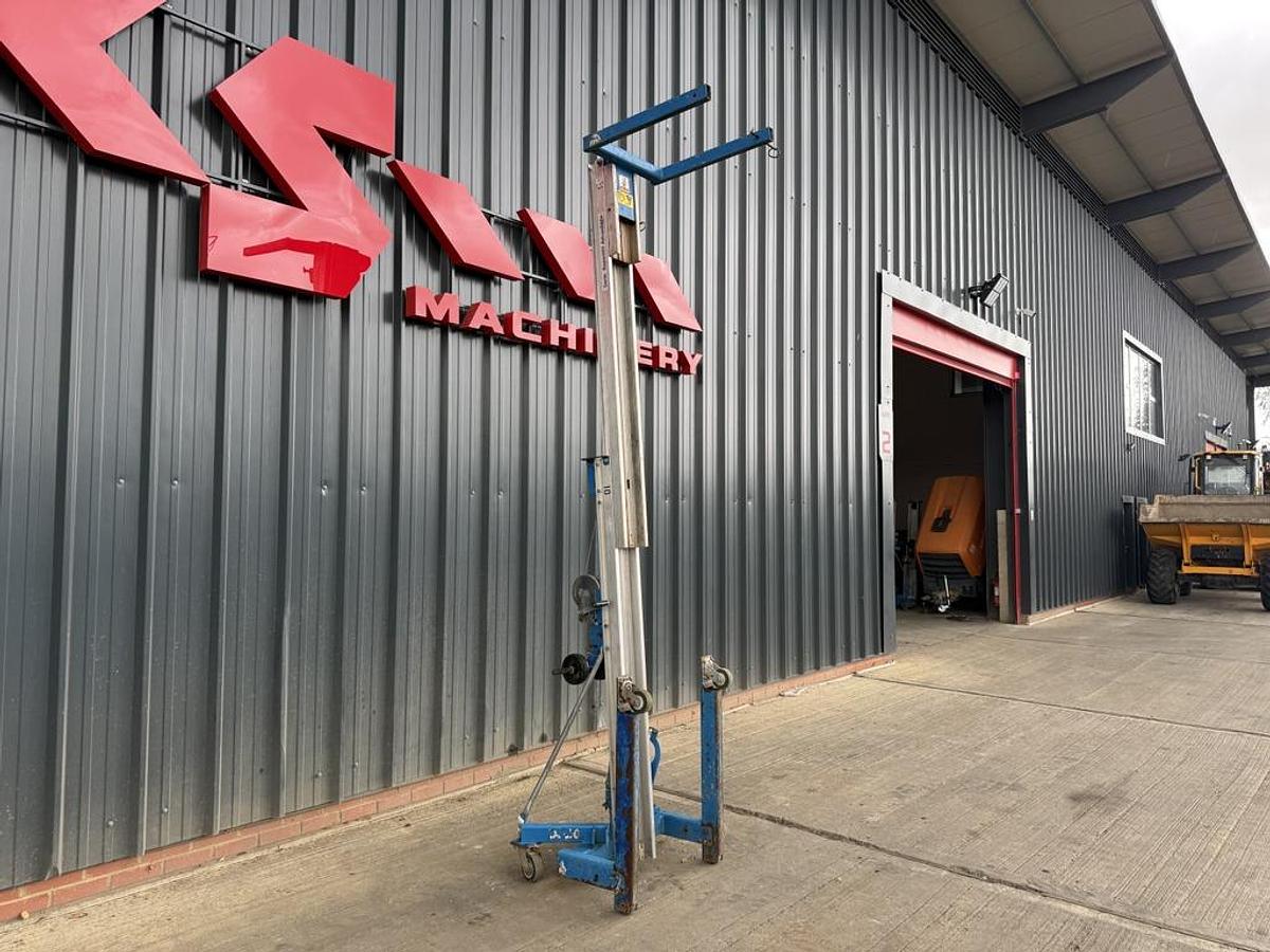 Used Genie SLA-10 Material Lift