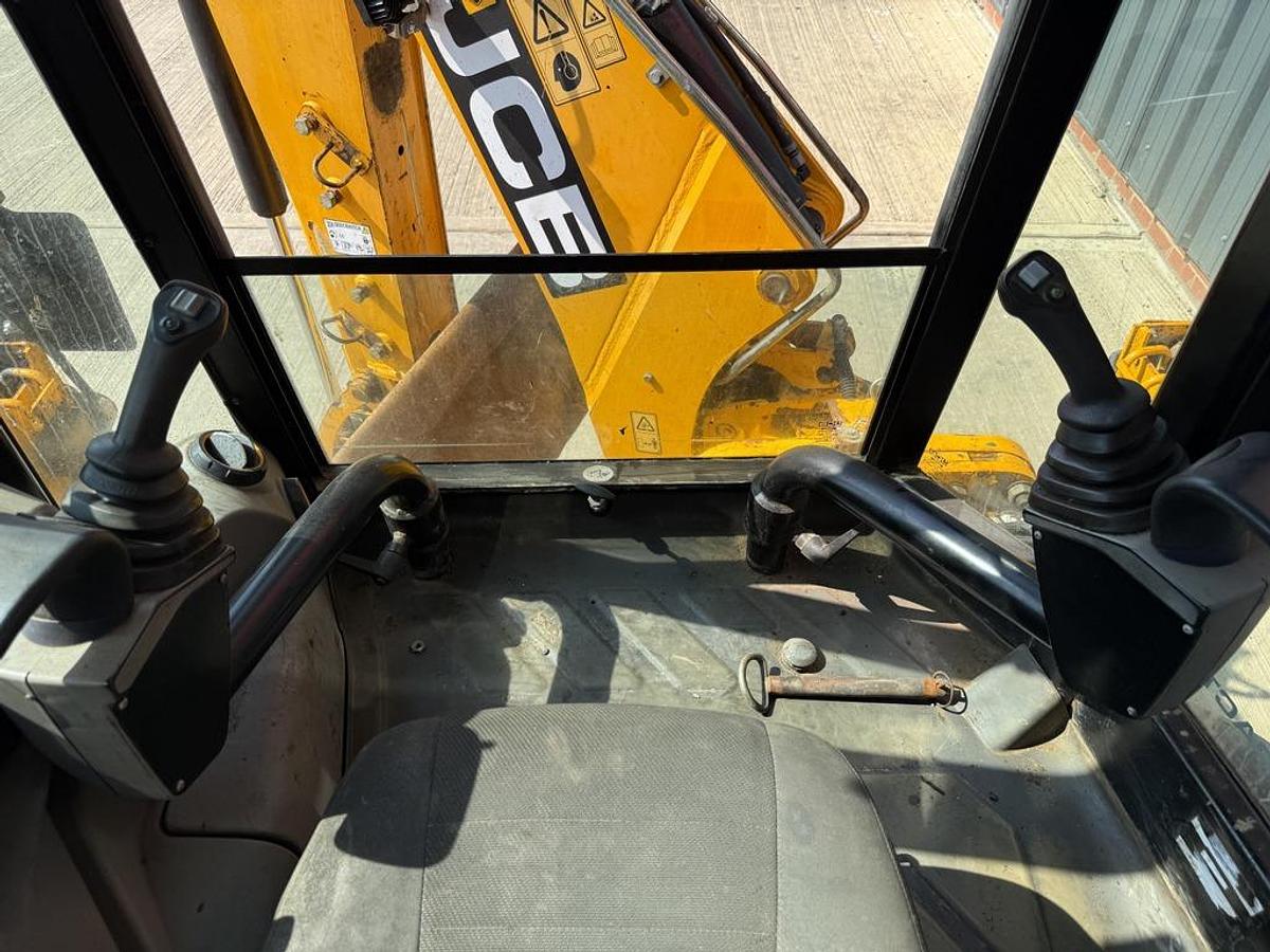 Used JCB 3CX Compact Backhoe Loader