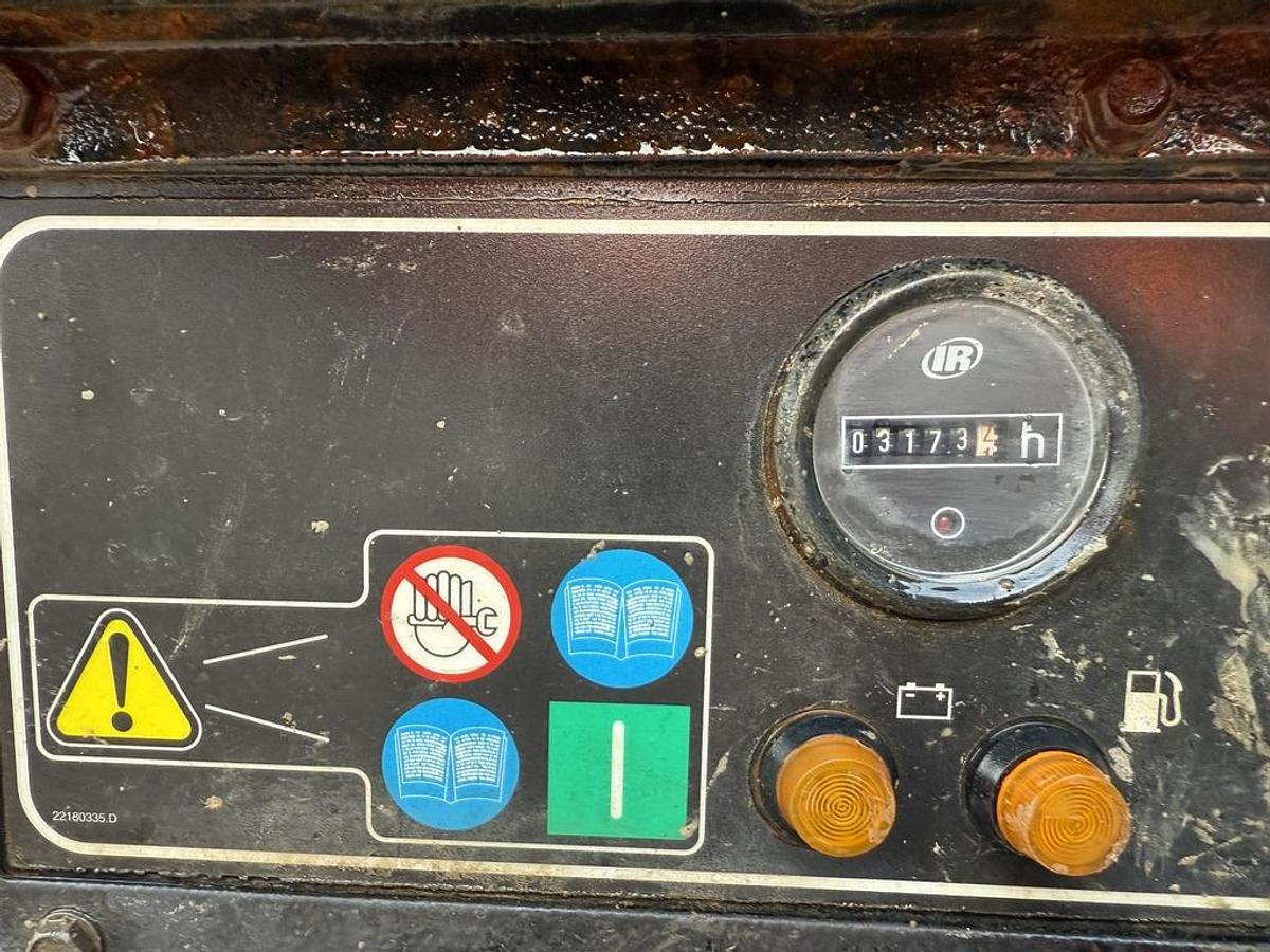 Used Doosan 7/41+ 4 m3/min Compressor