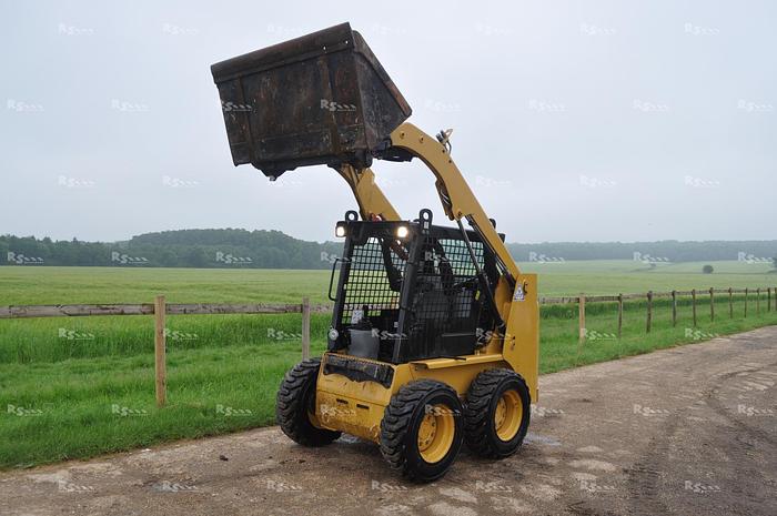 Used CATERPILLAR 216 B3