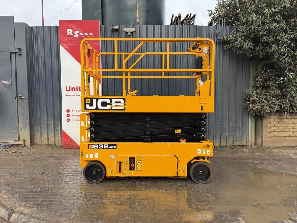 Used JCB S3246E 12m Electric Scissor Lift
