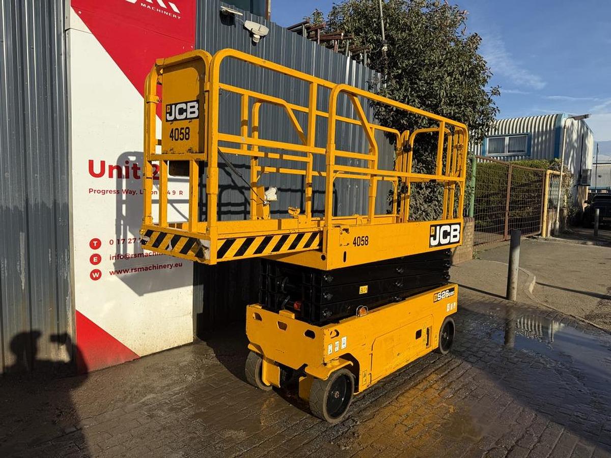 Used JCB S2632E 10m Electric Scissor Lift