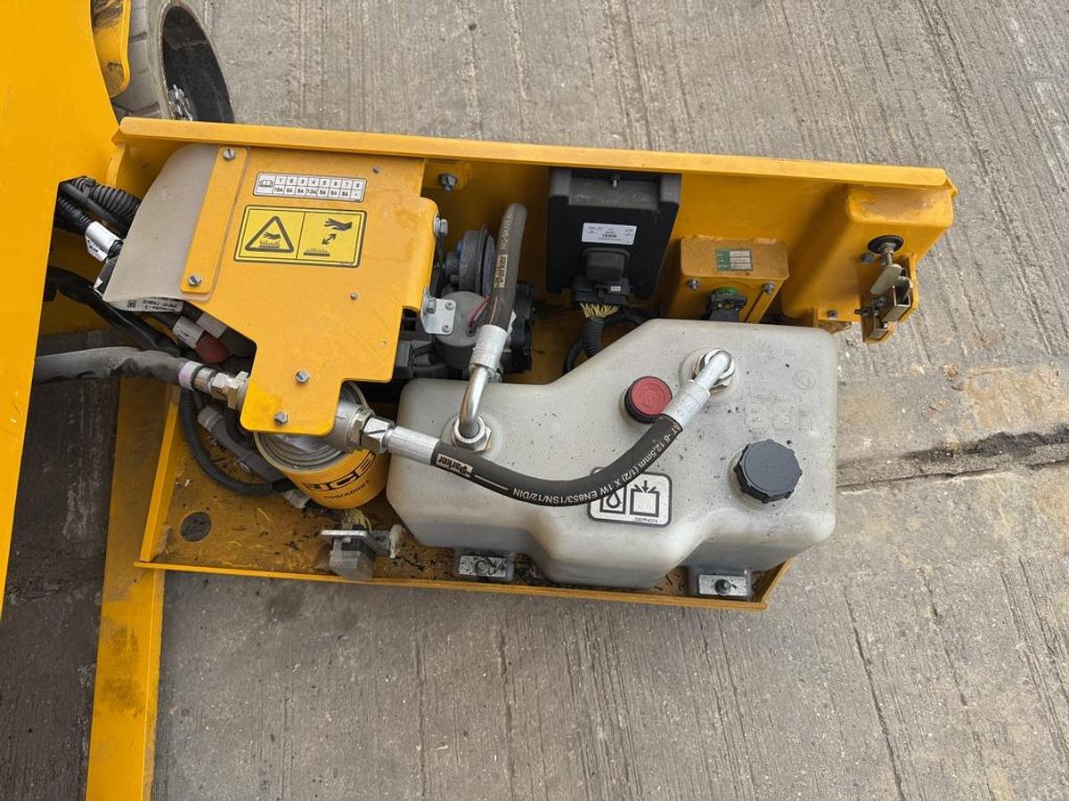 Used JCB S1930E 8m Electric Scissor Lift