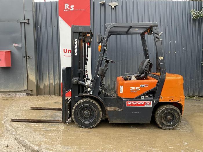 Used DOOSAN D25G