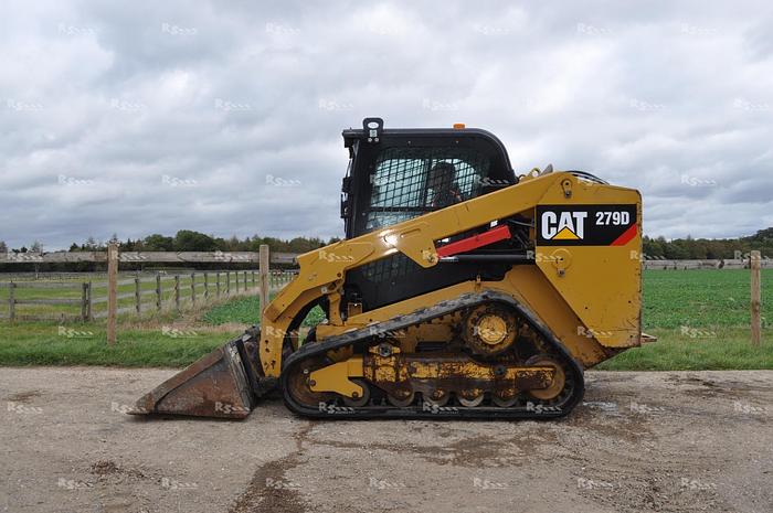 Used CATERPILLAR 279D