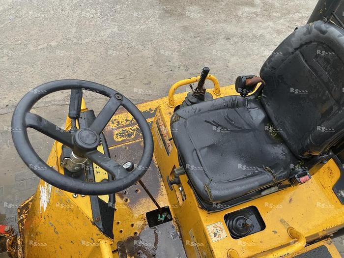 Used THWAITES 3 TONNE SWIVEL