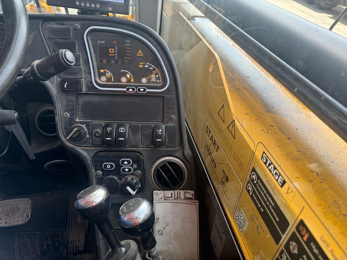 Used 2021 JCB 540-140