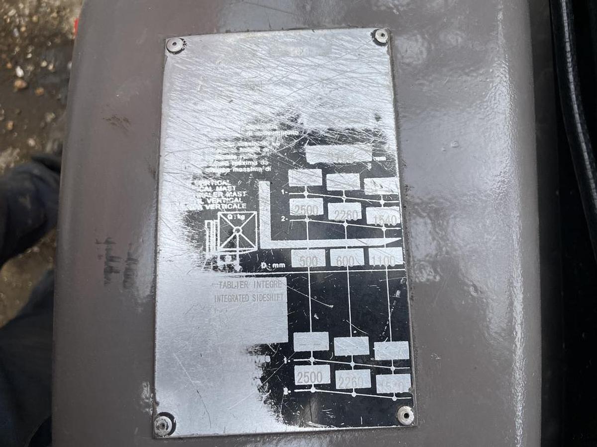 Used Manitou MI25G 2.5t LPG Forklift