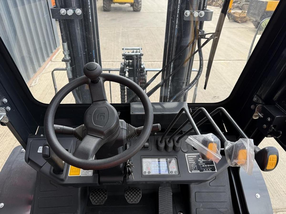 Used LiuGong CLG2030H-RT4 3t Rough Terrain Forklift
