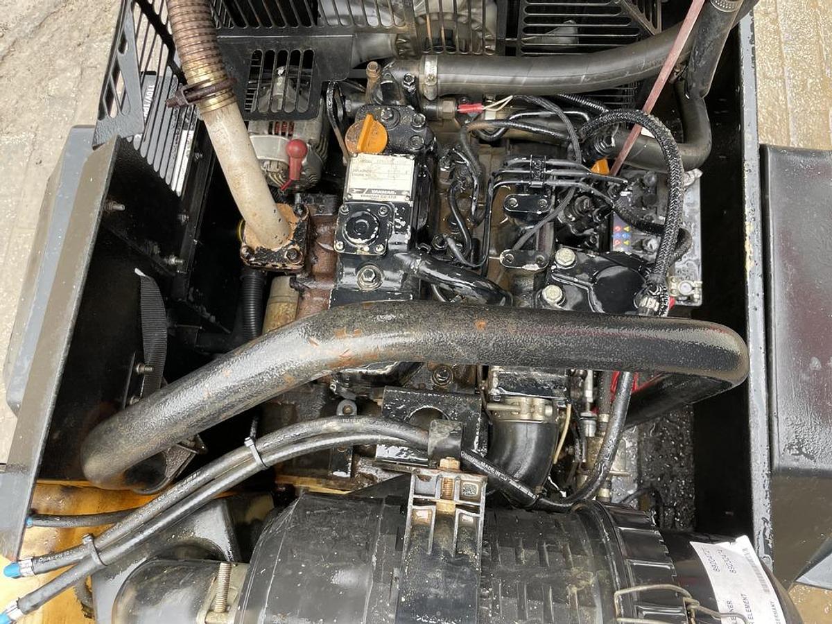 Used Doosan 7/26E 2.5 m3/min Compressor