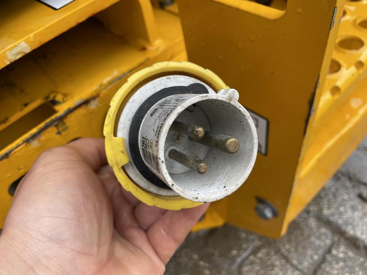 Used JCB S1930E 8m Electric Scissor Lift