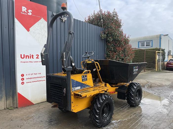 Used THWAITES 3 TONNE SWIVEL