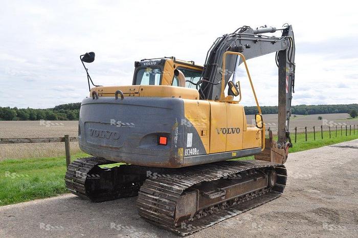 Used VOLVO EC140B LC