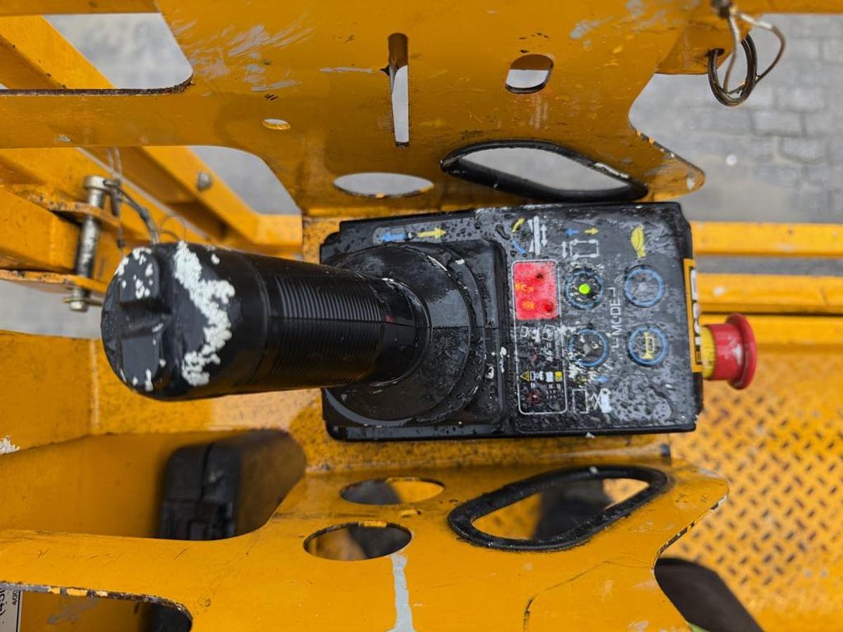 Used JCB S1930E 8m Electric Scissor Lift