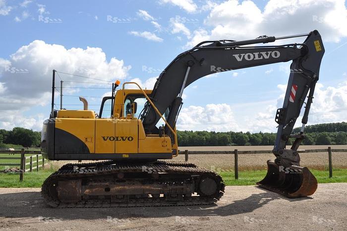 Used VOLVO EC180B LC